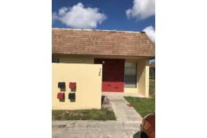 726 Sw 73rd Avenue 26, North Lauderdale