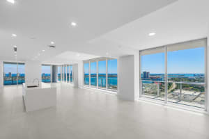 220 Lake Shore Drive 2012, Lake Park