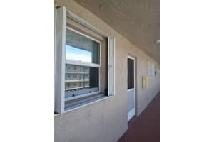 721 Lori Drive 309, Palm Springs