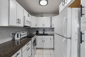 227 Dorchester J, West Palm Beach