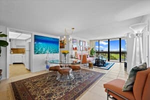 2400 Presidential Way 1005, West Palm Beach 2400 Presidential Way 1005, West Palm Beach