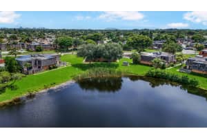 388 Lake Arbor Drive, Palm Springs