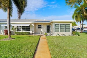 201 Country Lane B, Boynton Beach