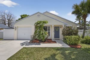1172 Grandview Circle, Royal Palm Beach