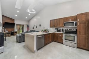 600 Crosswinds Drive C2, Greenacres