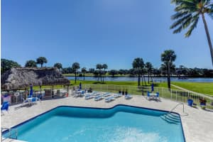 336 Golfview Road 207, North Palm Beach