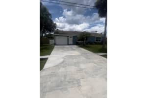 1790 Se North Buttonwood Drive, Port St. Lucie, Fl 34952, Port Saint Lucie