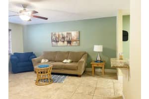 801 Hummingbird Way 205, North Palm Beach