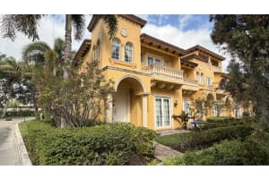 210 Ne 69th Circle, Boca Raton