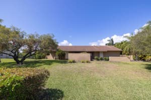 18422 Sw 87th Place, Cutler Bay