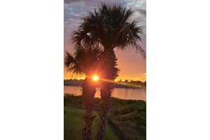 22 Harbour Isle Drive W 105, Fort Pierce