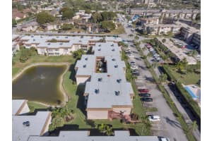 504 Davis Road 86, Palm Springs