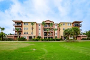 4190 Gator Greens Way 35, Fort Pierce