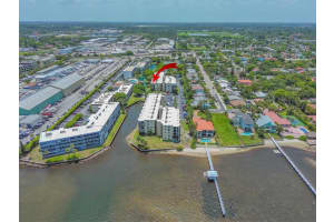 890 Federal Highway 412, Lantana