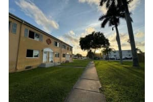 206 Nw 84th Street 206, Miami