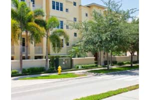 7 Royal Palm Point Ph-e, Vero Beach