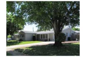 76 Sw 1st Court, Vero Beach