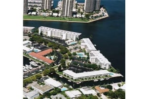 60 Yacht Club Drive 406, North Palm Beach