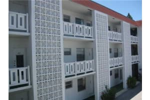 1380 43rd Ter 305, Lauderhill
