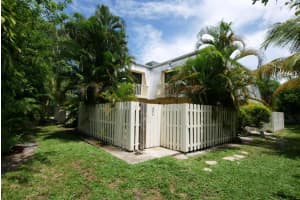 141 E Riverside Drive 10-d, Jupiter