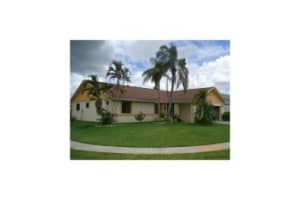 9729 Carousel Circle S, Boca Raton