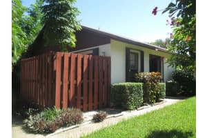 206 Se 1st Circle 13-b, Boynton Beach